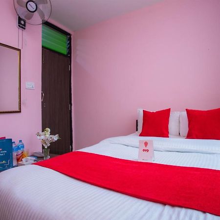 Oyo 142 Co International Guest House Kathmandu Esterno foto